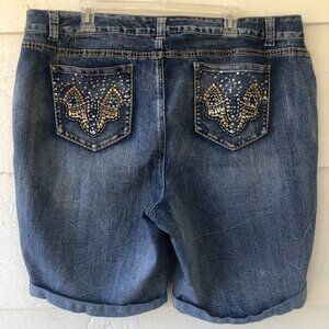 Cato Woman Classic Sz 22W Denim Shorts Studded Sequin Rhinestone Pockets Plus